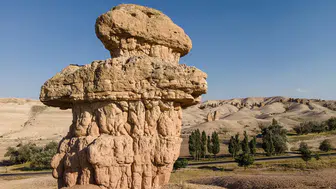Konya'da Kapadokya'yı aratmayan kayalar, görenleri hayran bırakıyor