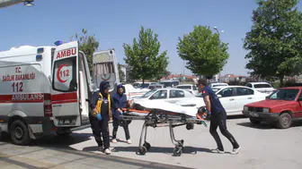 Konya'da kontrolden çıkan araç araziye savruldu, sürücü yaralandı