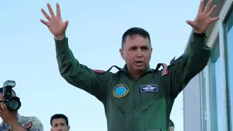 Eski 3’üncü Ana Jet Üs Komutanı Tümgeneral Mete Kuş emekliye sevk edildi