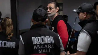 Erdal Beşikçioğlu Konya Cezaevi'ne sevk edildi