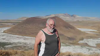 Konya'nın gözbebeği Meke Gölü kurusa da ilgi çekmeye devam ediyor
