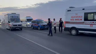 Konya yolunda feci kaza: Çok sayıda araç birbirine girdi 15 yaralı var