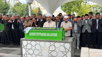 Başına kaya parçası düşen bebek hayatını kaybetti