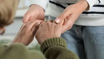 İnsanlar için umut: Alzheimer'da gençlik proteini keşfi