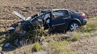 Konya'da otomobil takla atıp tarlaya savruldu: 1 yaralı