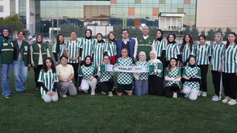 Konya'da anlamlı maç: Kız çocukları için sahaya çıktılar