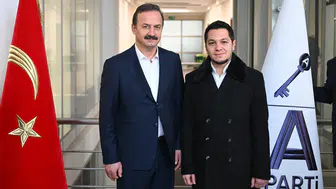 Anahtar Parti Konya’da sıcak saatler: Kavaf yeni Başkan oldu