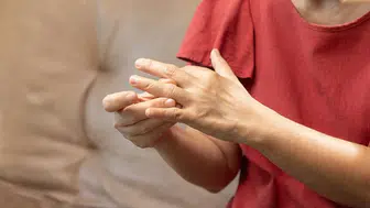 Elleriniz ağrıyor mu: Bakın neyin habercisi