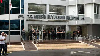 Mersin’de 3 belediyeye yolsuzluk operasyonu: Vahap Seçer dahil 59 gözaltı