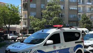 Konya'da bir kişi tartıştığı apartman yöneticisini karnından bıçakladı