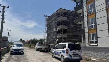 Konya'daki inşaat işçisi elektrik akımına kapılarak 4. kattan düştü