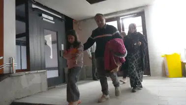 30'dan fazla öğrenci hastaneye koştu: Zehirlenme şüphesi