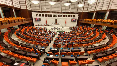 Eski Bakan Kara'dan acı haber! Kalp krizi sonucu hayatını kaybetti