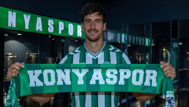 Konyaspor’da Jevtovic imzayı attı, 8 numaralı formayı giydi