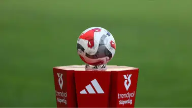 Ligde yeni dönem: Çipli top, yabancı VAR