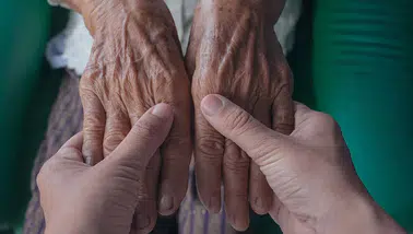 Yaşlanan nüfusun gizli tehlikesi: Bir anda ve çok hızlı oluyor