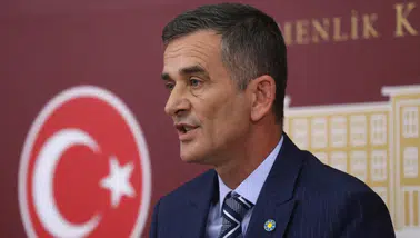 AK Parti Konya Milletvekili Karaman, Ümit Dikbayır'a aracı oldu