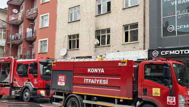 Konya'da apartmanın birinci katında çıkan yangın korkuttu