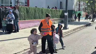 Öğrenci servislerinde yeni güvenlik adımı: Reflektörlü yelek