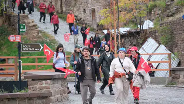 Konya'da Cumhuriyet coşkusu doğaya taşındı: Sille'de anlamlı kutlama