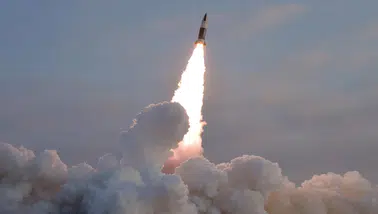 Türkiye hava sahasına giren füze imha edildi: İran'dan ateşlendi