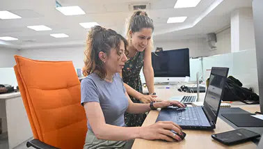 Teknoloji kadın düşmanı mı: Yapay zekâ çalışan kadınları mı vuracak