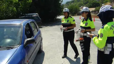 Bayram tatili için yola çıkacaklar dikkat: Yeni trafik yasasındaki cezalar can yakıyor