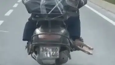 İnsanlara bunu yerdiriyorlar: Eti böyle taşıdı