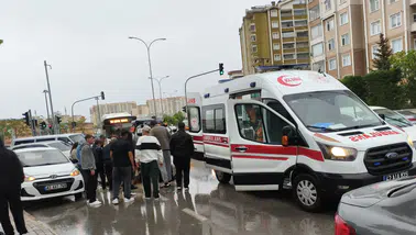 Konya’da sağanak yağış kazalara neden oldu: Yayalara çarptı