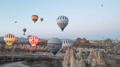 Yamaç paraşütü ve balon turu bir serve