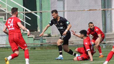 1922 Konyaspor'da Ertuğrul Tekşen 5. golünü attı