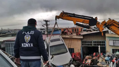 Oto fareleri Konya'ya dadanmıştı! Kapana kısıldılar