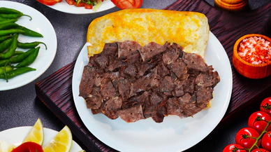 Konyalı usta lezzet sırrını açıkladı! İşte mis gibi evde döner tarifi