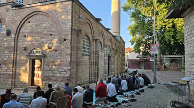 Üç aylar başları