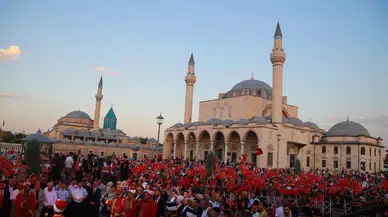 Konya'da halk meydanlara indi! 15 Temmuz yad ediliyor