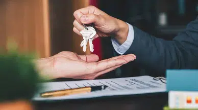 Konya'da acı manzara! Kiracılarını sokağa attı