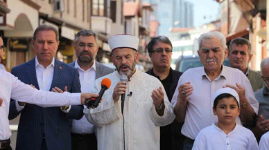 Konya esnafı bereket için elleri kaldırdı