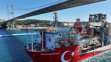 Abdülhamid Han, İstanbul Boğazı’ndan geçti