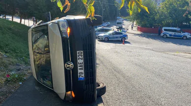 Polise çarptı, takla attı