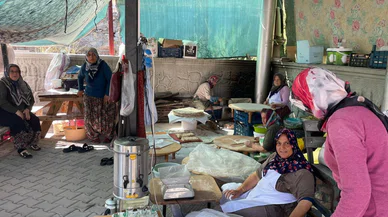 Konya'nın çalışkan kadınları, doğal ürünler ile sofraları süslüyor