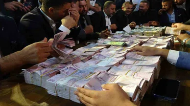 Aşiret düğününde takılan altınlar dudak uçuklattı