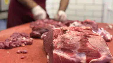 Kırmızı et kesim fiyatları uçuşa geçti! Piyasada zam beklentisi oluştu