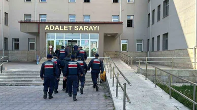 Kaçak göçmenlere yüzbinlerce liralık para cezası yağdı
