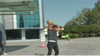 Konyalı çiftçiler ayaklandı! Belediyenin önünde kavunlu eylem