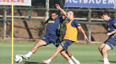 Fenerbahçe’nin kamp kadrosu belli oldu