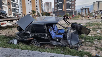 Aracın ikiye bölündüğü anlar kamerada
