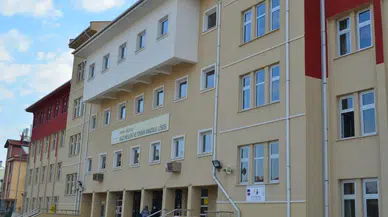 Konya'daki tarihi lise, mesleki ortaokul olacak! Kayıtlar başladı