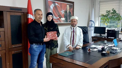 Türkiye'ye gelen Alman Barbara Müslüman oldu