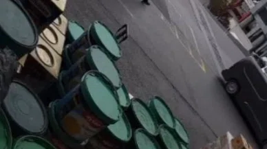 Karşıdan karşıya geçmeye çalışan vatandaş TIR'ın altında kaldı