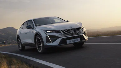 Peugeot’un yeni elektrikli SUV’u görücüye çıktı